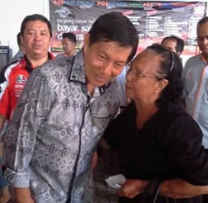 Penyerahan bantuan 