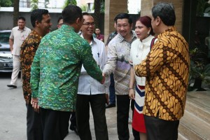Paskah, Vonnie Panambunan