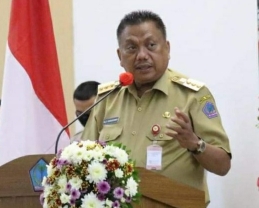 Olly Dondokambey