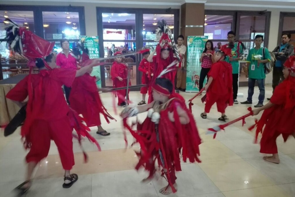 Luar Biasa…..Tarian Kabasaran Warnai Penyambutan Bahkan Penutupan FLS2N Provinsi Sulut