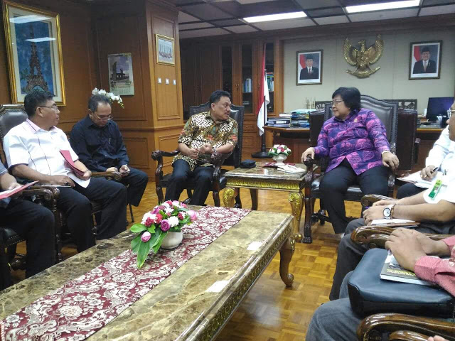 Bertemu Menteri LHK, Olly Ingin Perubahan Sistem Taman Nasional Bunaken