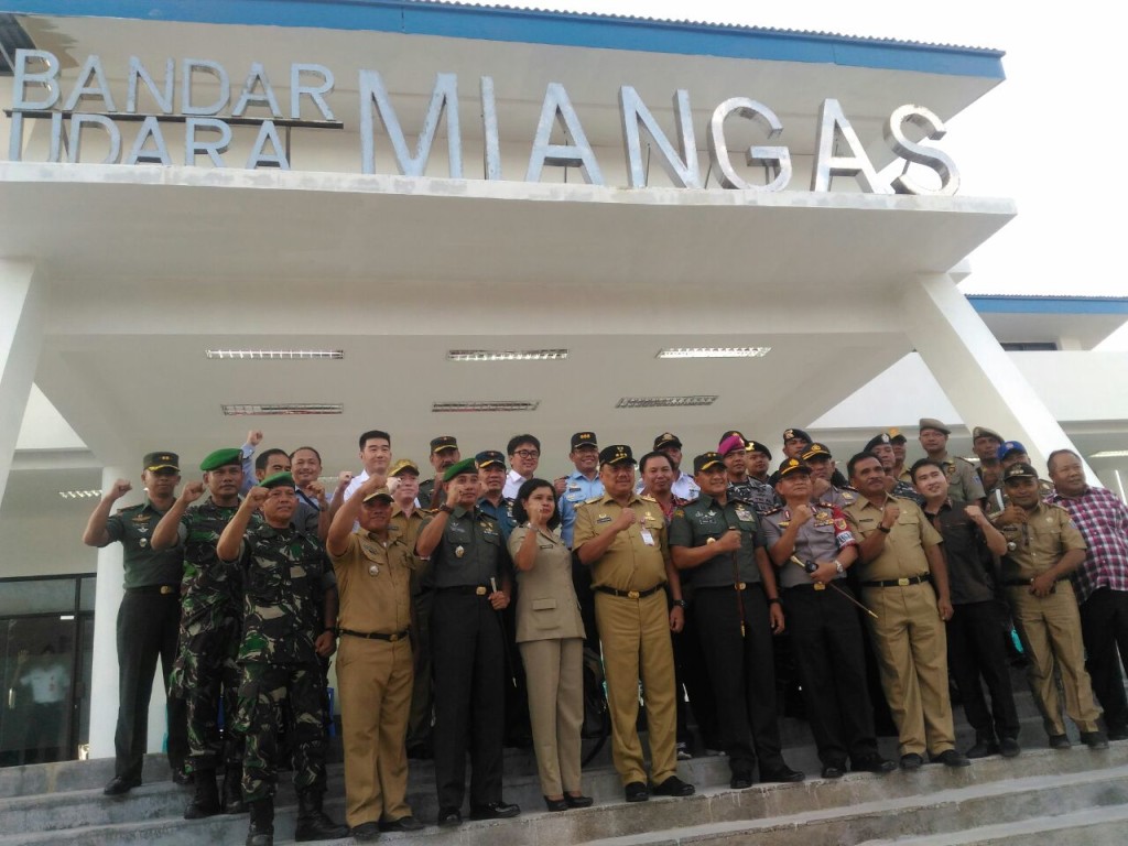 Gubernur dan Pangdam Tinjau Persiapan Peresmian Bandara Miangas