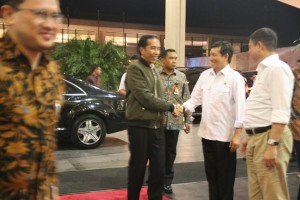 Ginap di Manado, GSVL-Mor Jemput Presiden dan Ibu Negara
