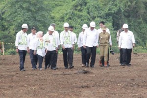Tinjau Bendungan Kuwil, Jokowi : Gede Banget Ini, Bisa Tampung Air 23 Juta Kubik