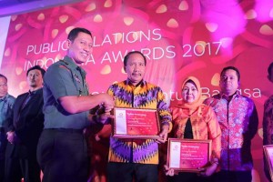 Manado Raih Penghargaan Penghargaan Publik Relation Indonesia Awards 2017 di Bali