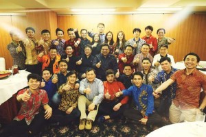 Komitmen Pengembangan SDM, Gubernur Olly Kunjungi Kenshusei di Osaka Jepang