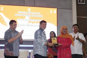Menteri Sosial, Kofifah Indar Parawansa, Pemkot Manado, Walikota Manado, GS Vicky Lumentut