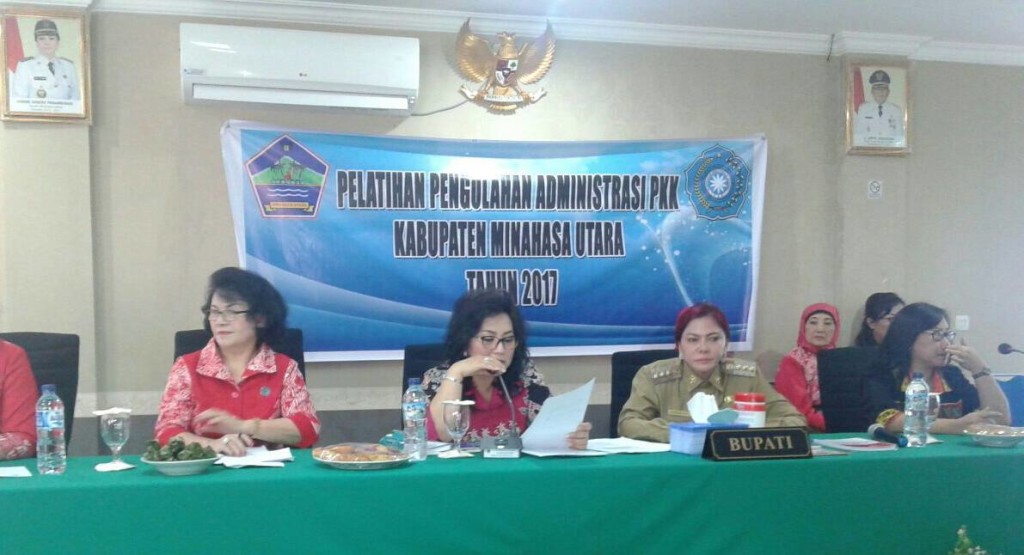 Beri Materi Di Minut, Rita Dondokambey: Pengelolaan Administrasi Sangat Penting