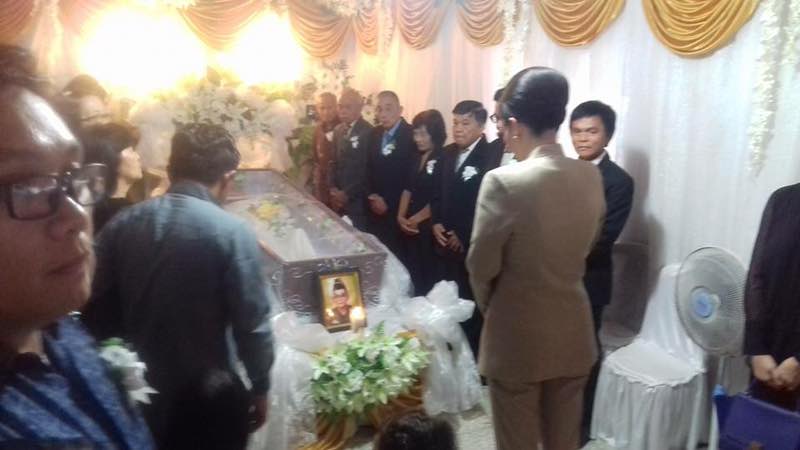 Bupati dan Wabup Minsel Hadiri Pemakaman Ayahanda Kadis KBP3A di Desa Munte