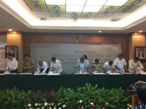 Ditjen Cipta Karya Kementerian PUPR-RI  Hibahkan Barang ke Pemkot Manado