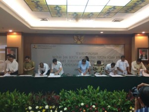 Ditjen Cipta Karya Kementerian PUPR-RI  Hibahkan Barang ke Pemkot Manado
