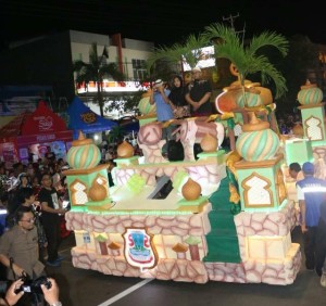 Malam Takbiran di Manado Diikuti Ratusan Peserta, Dilepas Gubernur OD, Dijemput Walikota GSVL