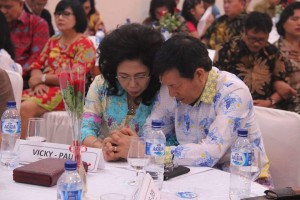 Syukur HUT Pernikahan ke – 30, Walikota Manado Gelar Fellowship