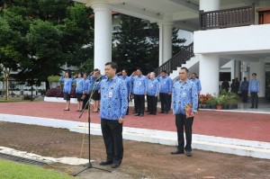 Wagub Kandouw Ingatkan Lagi Disiplin ASN di Apel KORPRI