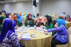 Enci Paula Membaur di Ladies Program APEKSI 2017
