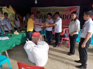 PMI Minsel Bantu Korban Banjir di Desa Tambelang