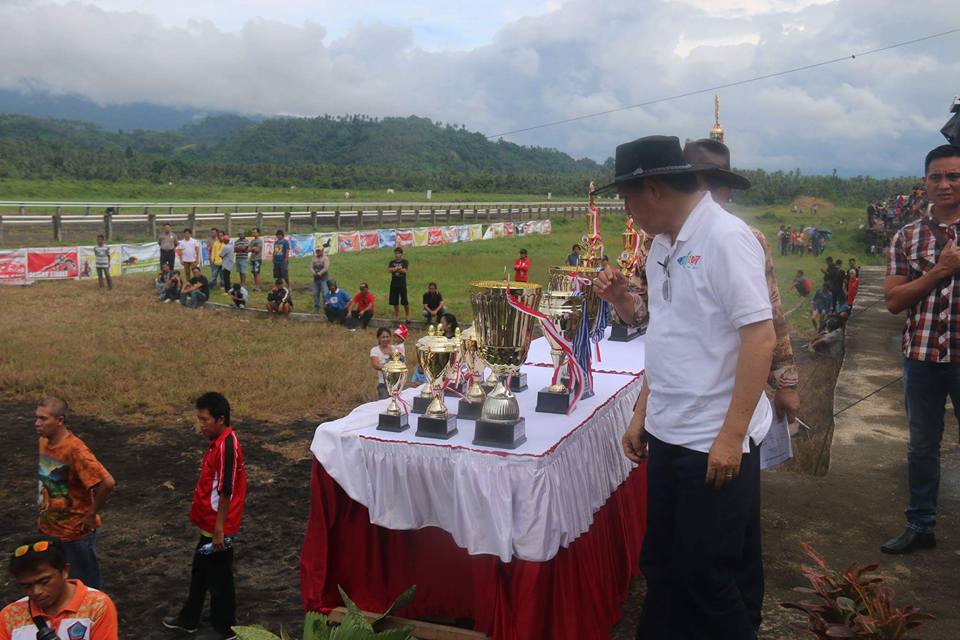 Piala Kapolri Guncang Gelanggang Pacuan Kuda Godbless Manado