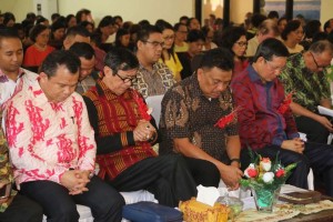 GSVL Dampingi Menkumham dan Gubernur di GMIM Betani Sindulang Singkil
