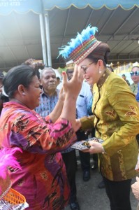 Bupati Tetty Tatap Muka Dengan Warga Kawanua Minsel di Papua