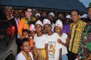 Kunjunga kerja Tetty di Papua
