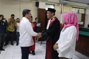 Bersama Forkopimda, Walikota GSVL Hadiri Pelantikan Wakil Ketua PN Manado