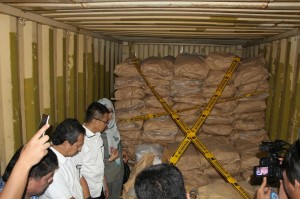Kemendag Tinjau Gudang Penyimpan 7,5 Ton Boraks Di Minahasa