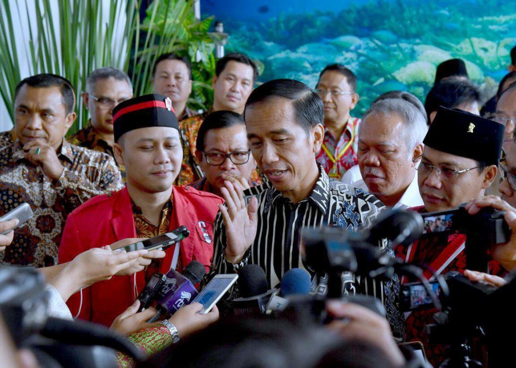 Ditanya Wartawan Soal Ketua DPR-RI, Jokowi : Semua Diatur Dalam Undang-undang