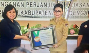 Bupati Minsel Terima Penghargaan Dari BPJS