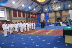 28 Lurah Dilantik, Wawali Mor Bastiaan Ingatkan Wajib Kuasai IT