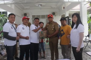 Pasha Ungu Terima Bantuan Kemanusiaan Pemkot Manado