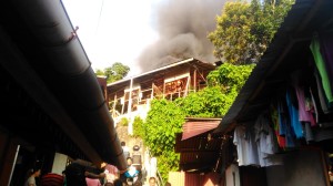 Empat Rumah Rata Tanah, di Lahap Si Jago Merah