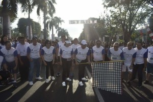 Lomban Mantiri Lepas Puluhan Ribu Peserta Marathon 10K