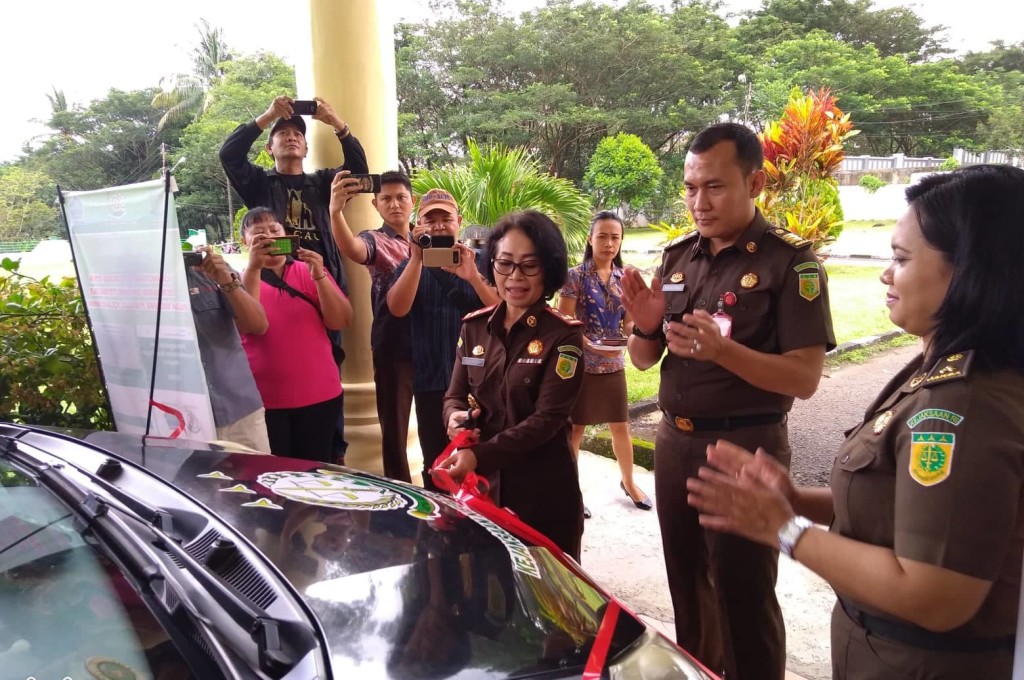 Kejari Minut Resmi Launching Mobil Pelayanan Hukum