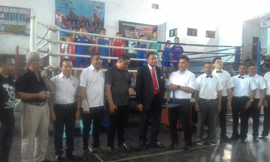 Kadispora Buka Kejuaraan Muathay Piala Walikota Manado