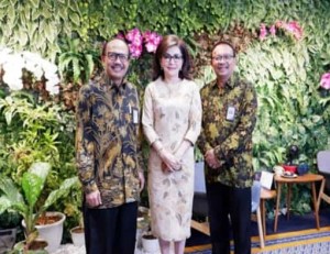 Lobi Kementerian Pariwisata, Tetty Jual Modoinding dan Teluk Amurang