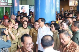 Bupati dan Wabup Minsel Antusias Sambut Presiden Jokowi