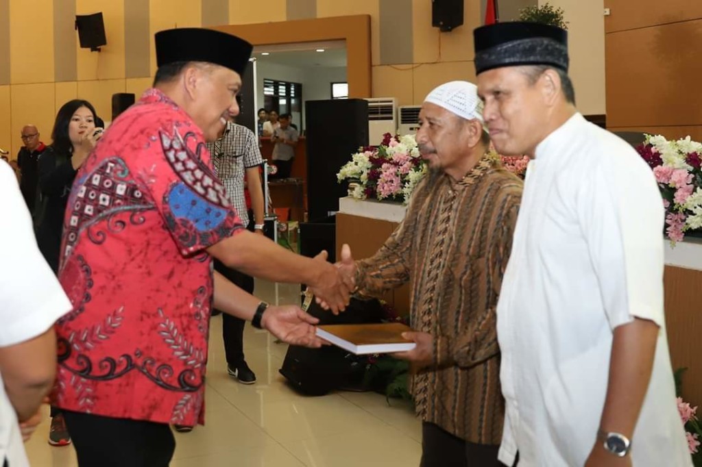 Saat Olly Dondokambey Belajar “Alquran”, Tokoh Pluralisme Layak Disematkan
