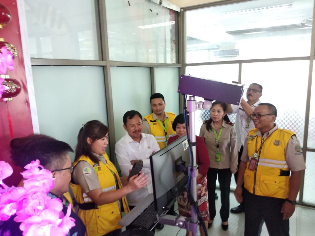 Satu Dugaan Kasus Corona di Sulut, Menkes Terawan Langsung ke Manado