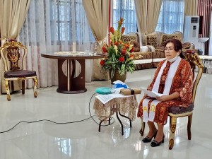 Dirumah Aja, Fenny Lumanauw Ajak WKI Bercocok Tanam