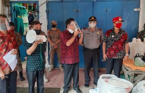 Tidak Mau Rapid Test, Pedagang Pasar Langowan Dilarang Jualan