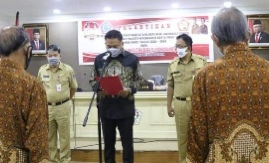 Olly Dondokambey Lantik Pengurus PWRI Sulut