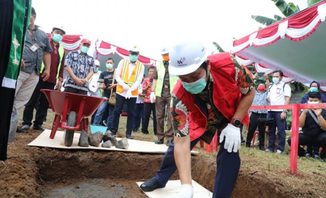 Steven Kandouw Letakkan Batu Pertama Pembangunan TPA Regional Manado