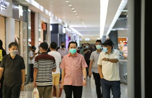 Kunjungi Pusat Perbelanjaan di Manado, Pjs Gubernur Sulut Pantau Protokol Kesehatan