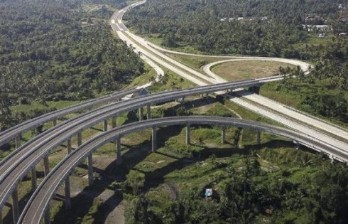 Presiden Joko Widodo Resmikan Jalan Tol Manado – Bitung Secara Virtual