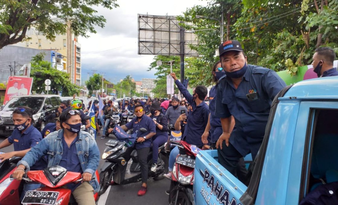 Ribuan massa “tanpa dibayar” antar JPAR-Ai daftar ke KPU Manado