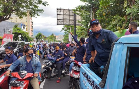 Ribuan massa “tanpa dibayar” antar JPAR-Ai daftar ke KPU Manado