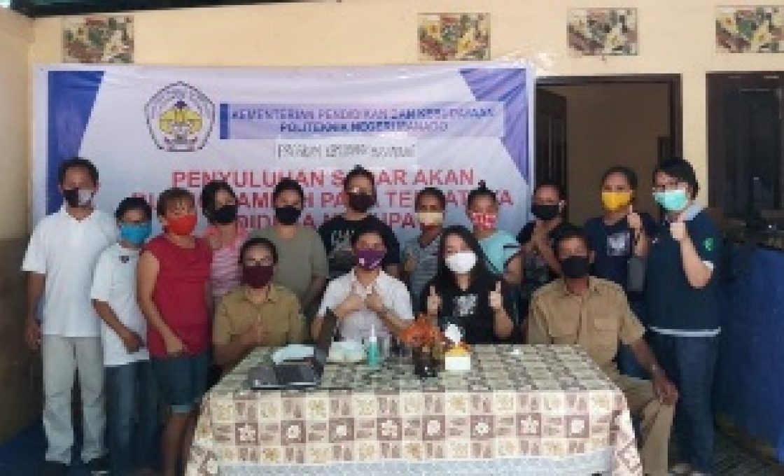 Tim D3 Pariwisata Politeknik Gelar Sosialisasi Sadar Buang Sampah