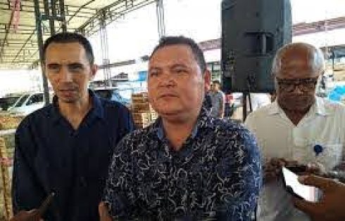 Warning Karyawan PD Pasar Manado, Dirut Stenly Suwuh : Laksanakan Tugas sesuai Tupoksi