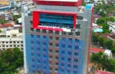 Fakultas Hukum Unsrat Biayai Kuliah Daring Semua Mahasiswa