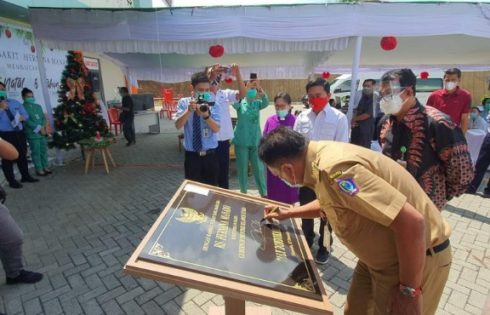 Olly Dondokambey Resmikan Rumah Sakit Umum Hermina Manado